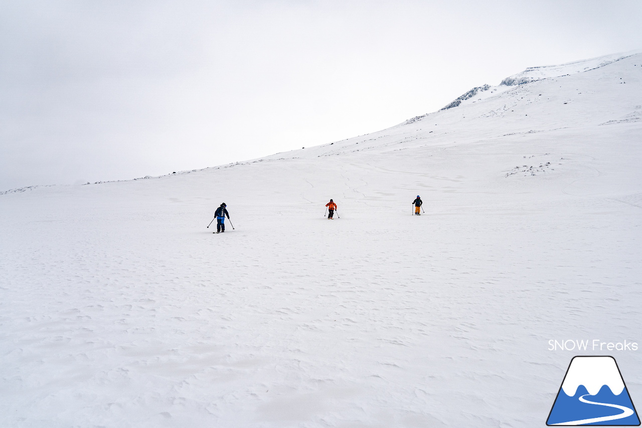 大雪山旭岳ロープウェイ｜パウダーが無くたって、スキーは楽しい！過去最高難度の雪面を思いっきり楽しむ1日(^^)/